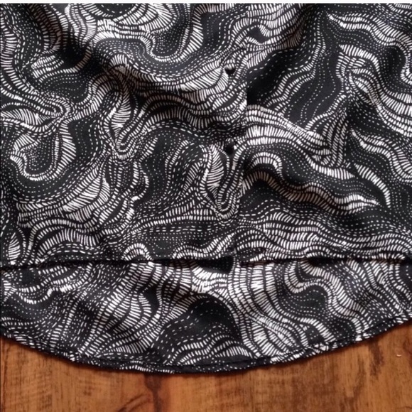 Mossimo Black / White Tie Top Button Down Blouse - Picture 4 of 7